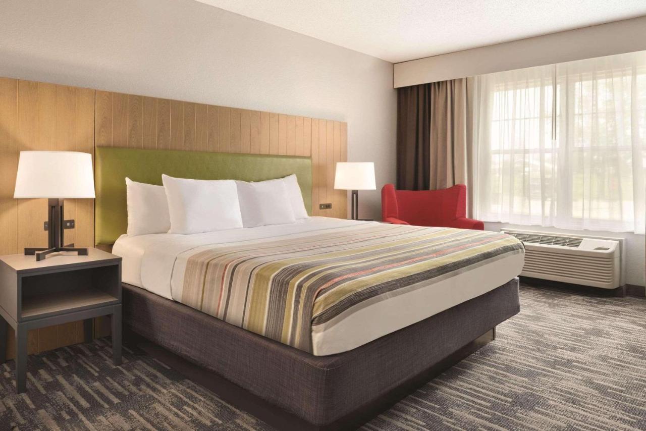 Country Inn & Suites By Radisson, Pella, Ia Bagian luar foto