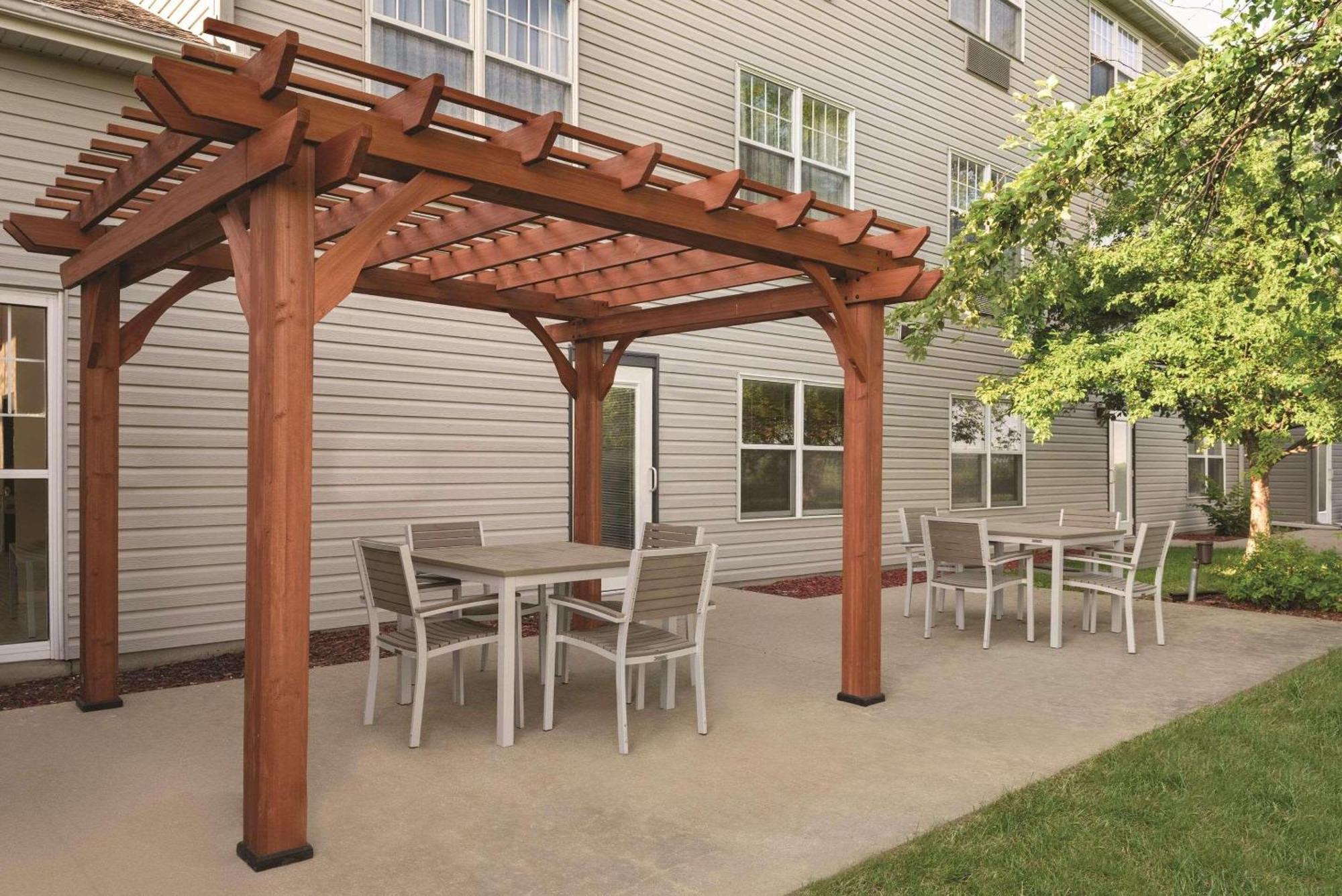 Country Inn & Suites By Radisson, Pella, Ia Bagian luar foto