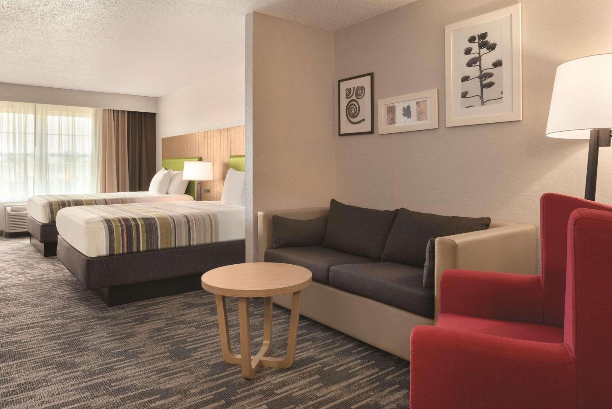 Country Inn & Suites By Radisson, Pella, Ia Bagian luar foto